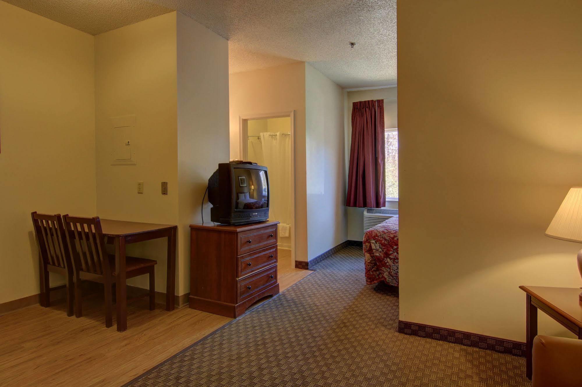 Intown Suites Extended Stay Atlanta Ga - Duluth Exterior photo